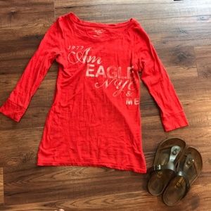 American Eagle Red 3/4 Arm length shirt